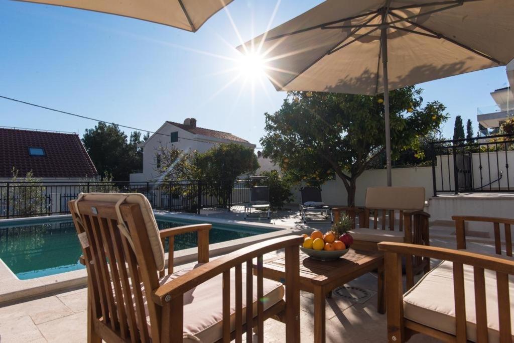 Vlatino Villa Seget Vranjica Exterior foto